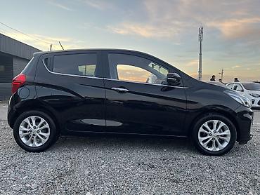Chevrolet: Chevrolet Spark: 2021 г., 1 л, Вариатор, Бензин, Хэтчбэк — 3