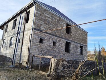 iki otaqli evlerin satisi: 7 otaqlı, 220 kv. m, Təmirsiz
