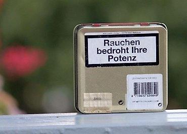 Upaljači i prateća oprema: Red panter extra rare i winston tabakera statue of liberty. Cena za — 2