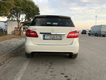 Οχήματα: Mercedes-Benz B 180: 1.5 l. | 2014 έ. Χάτσμπακ