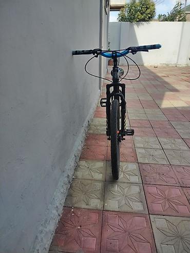İdman velosipedləri: BMX GT-R dağ velosipedi - Rəng: qara, mavi və narıncı-aksentli - — 2