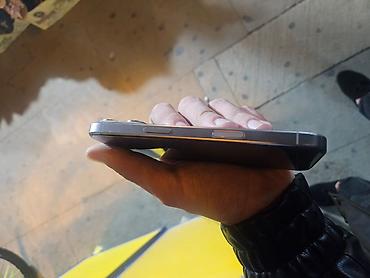 iphone 7 ag: İPHONE 16 Pro Telefon Zavodur 95% Pil Salığı 301 Devir Sayı Tək Bir — 3