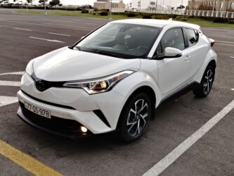 Toyota: Toyota C-HR: 2 l | 2018 il Hetçbek — 3
