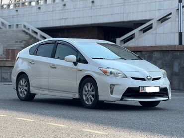 Toyota: Toyota Prius: 2012 г., 1.8 л, Автомат, Гибрид, Седан