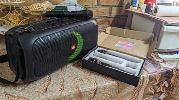 караоке микрофон с bluetooth динамиком: Продаю караоке колонку JBL Party on the go( очень качественная
