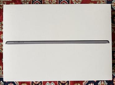 Apple iPad: Apple iPad planşet Apple iPad planşet, qara ön çərçivə və tünd — 3