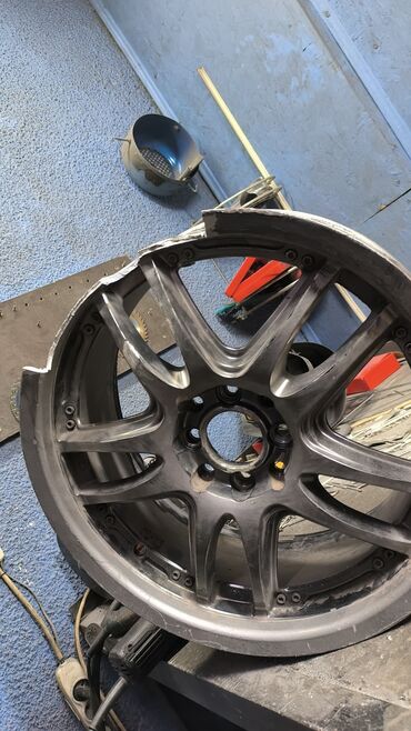 Шиномонтаж: Профессиональный ремонт литых( титановых алюминиевыхкованых — 25