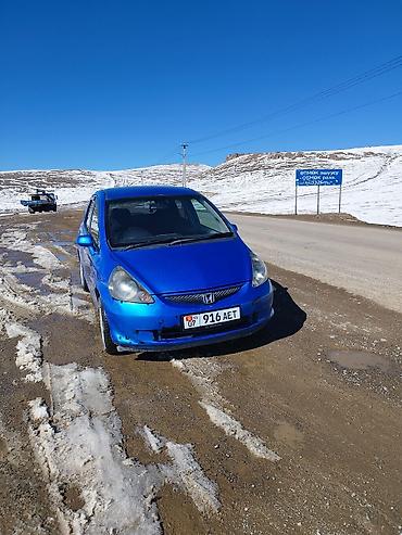 Honda Fit: 2001 г., 1.4 л, Автомат, Бензин, Хэтчбэк