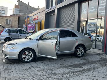 Toyota: Toyota Avensis: 2003 г., 2 л, Типтроник, Бензин, Хэтчбэк