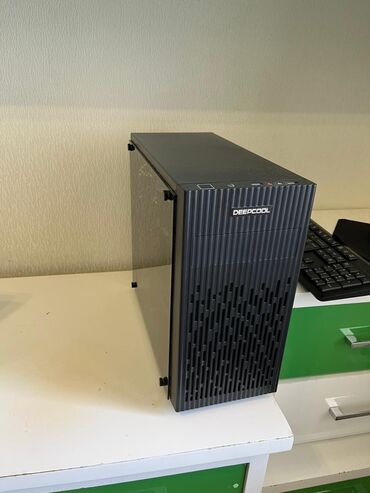 Masaüstü kompüterlər və iş stansiyaları: Komputer monitor ve aksesuarlar satillir 7 ay di almisam cox az — 2