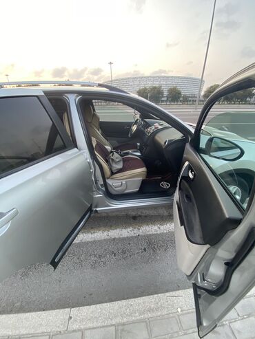 Nissan: Nissan Qashqai: 2 l | 2010 il Ofrouder/SUV — 4