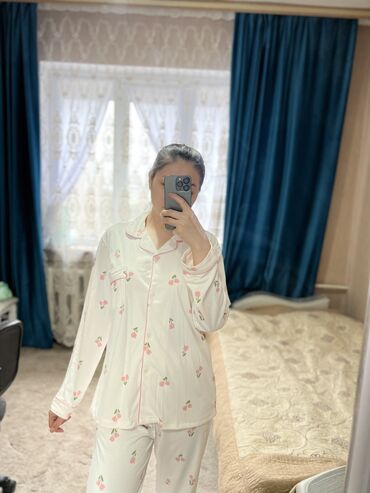 пижама новая: Пижама