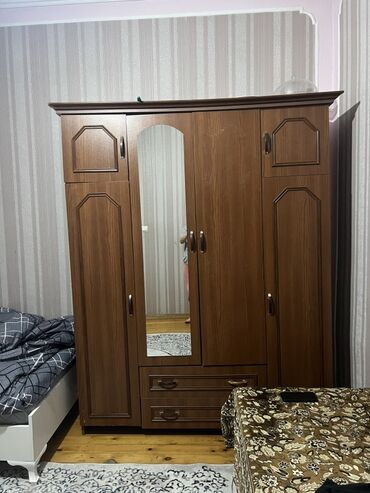 qapi setkasi: Açılan, 4 qapılı Düz dolab, Qarderob, paltar dolabı