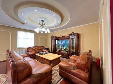 двух этажный дом: 4 бөлмө, Кыймылсыз мүлк агенттиги, Толугу менен эмереги бар