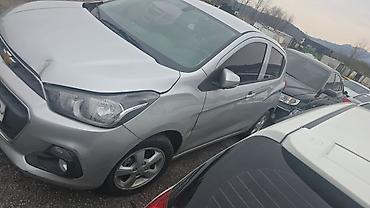 Chevrolet: Chevrolet Spark: 2017 г., Бензин — 12