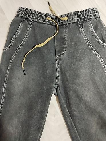 Джинсы: На возраст 11-12 лет примерно. б/у идеальном состоянии,за всё 1000 — 6