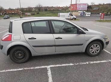 navigacija za auto cena: Megan mk2 2003 1.6 benzinac braon sto je na branicima je git da popuni — 2