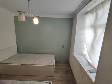 продается квартира: Elmlər metrosu, Musabəyov parkına, BDU yaxın, köhnə tikilidir. 78