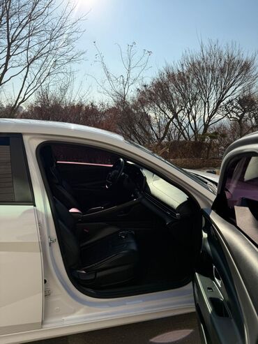 Hyundai: Hyundai Avante: 2021 г., 1.6 л, Бензин — 9