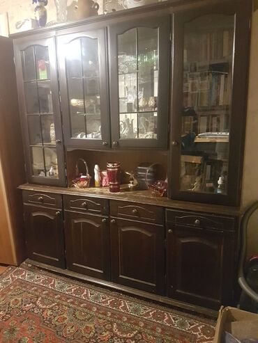 Dolablar: İşlənmiş, Açılan, 3 qapılı Düz dolab, Servant