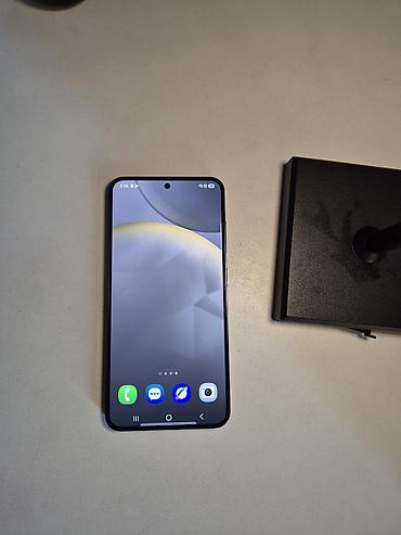 galaxy 22: Samsung Galaxy S24, Б/у, 256 ГБ, цвет - Черный — 1