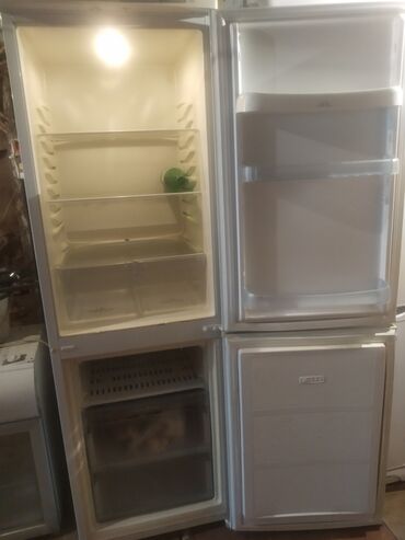 sense 5 htc one v: Холодильник