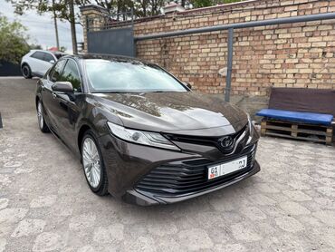 фолсваген транспортер: Toyota Camry: 2018 г., 2.5 л, Автомат, Бензин, Седан