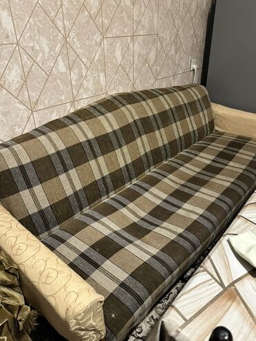 Matraslar: Divan, Parça