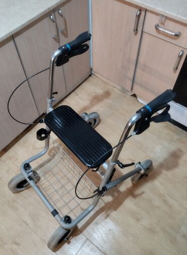 зуботехнические материалы: Продаю Ходунки-Роллатор Weinberger Rollator 155, Model: LR-20