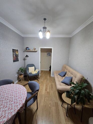 Köhnə tikili: Bakı, 2 otaqlı, Köhnə tikili, m. Həzi Aslanov, 60 kv. m -da lalafo.az — 2 Köhnə tikili: Bakı, 2 otaqlı, Köhnə tikili, m. Həzi Aslanov, 60 kv. m — 2