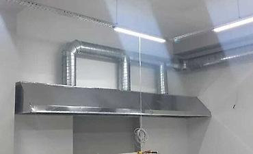 Havalandırma: Qırmızı rəngdə olan havalandırma boruları sistemi. Bu sistem, hava — 2