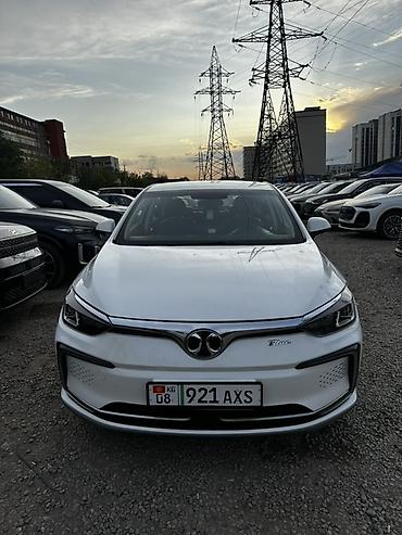 mini ev: BAW : 2019 г., Автомат, Электромобиль, Седан — 1