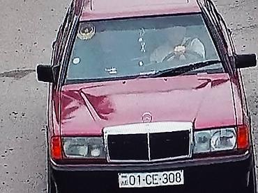 190 radiator: Mercedes-Benz 190 (W201) sedan - Kuzov: 4 qapılı sedan, tünd qırmızı — 1