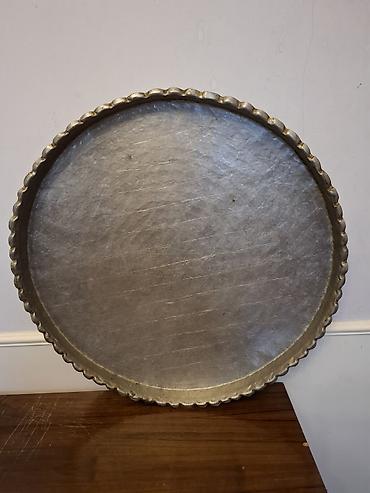 Sinilər: Metal sini və iki parça dəst - Sini/tray (2 ədəd) - Material: döymə — 2