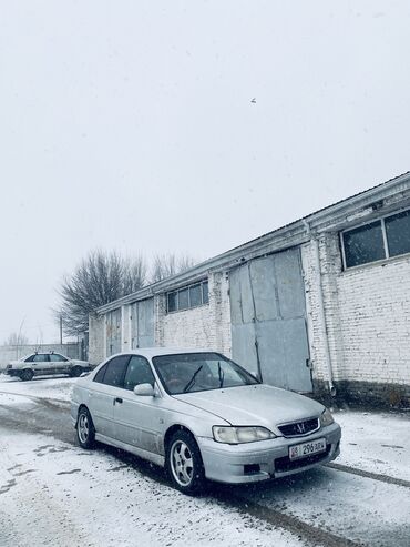 странный машина: Honda Accord: 2002 г., 2 л, Автомат, Бензин, Седан