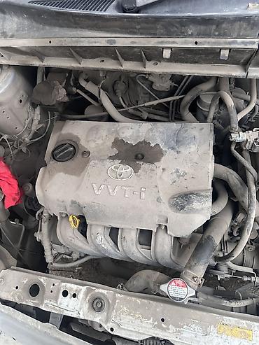 Другие детали кузова: Разбор Toyota Funcargo — в наличии все запчасти. - Кузов: элементы — 2