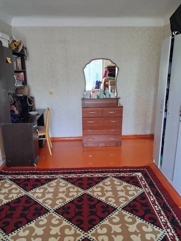 квартиры в оше на час: 1 комната, 30 м², Индивидуалка, 3 этаж, Косметический ремонт