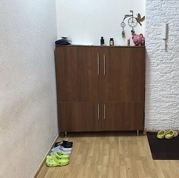 Кире бериш гарнитурлары: Прихожая модульная в современном стиле, отделка под тёплое дерево — 2