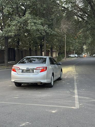 50: Toyota Camry: 2013 г., 2.5 л, Вариатор, Гибрид, Седан — 5