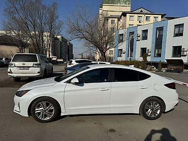 Hyundai: Hyundai Elantra: 2018 г., 2 л, Автомат, Бензин, Седан — 3