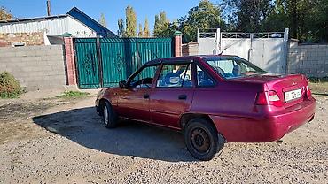 таврия машина: Daewoo Nexia: 2011 г., Механика, Бензин, Седан — 2
