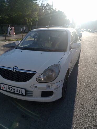 митцубиси шариот: Toyota Дуэт: 2003 г., 1.3 л, Автомат, Бензин, Универсал