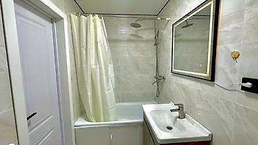 7 1: 3 комнаты, 70 м², Восток-5 мкр 104 серия, 5 этаж, Дизайнерский ремонт — 4