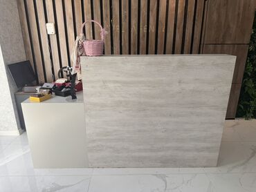школьные парты и стулья: Resepsiyon/qəbul masası – mağaza, salon və ofislər üçün Hecbir