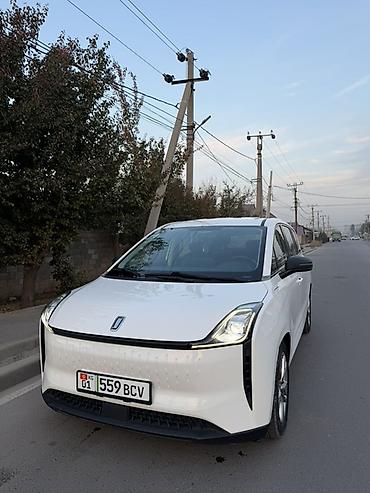 nissan urvan: Roewe : 2022 г., Автомат, Электромобиль, Минивэн — 1