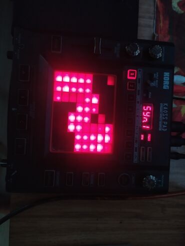 Микрофоны: Korg kaoss pad aparat satılır midi çıxışı giriş var mikrafon nausnik