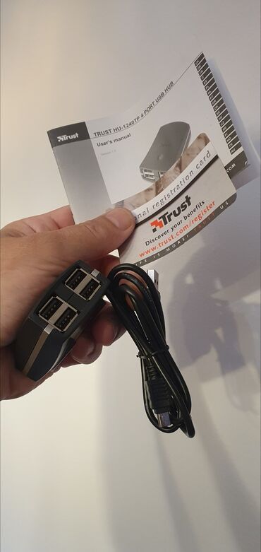 oprema za butik: 4 Port USB Hub Trust HU-1240Tp ★ Na prodaju sa postavljenih slika