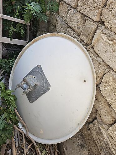 Peyk antenaları: Böyük ölçülü peyk anteni (ofset tipli güzgü) Şəkildə necə görsənir o — 2