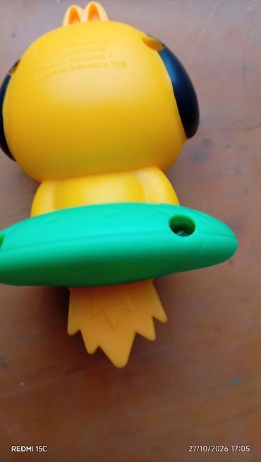 star wars kinder: Uşaq oyuncağı – sarı rəngli kiçik fiqur, yaşıl “ufo/şteer”-ə bənzər — 2