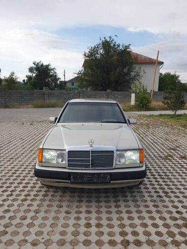 некция 1: Mercedes-Benz W124: 1988 г., 2.3 л, Механика, Бензин, Седан